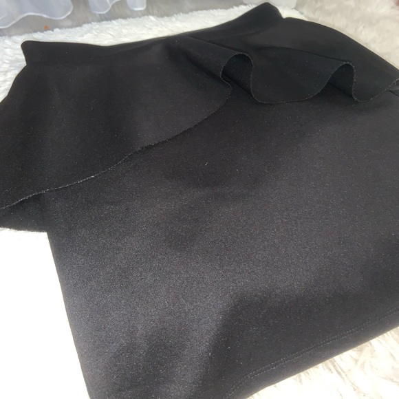 Mini Skirt - Picture 2 of 3